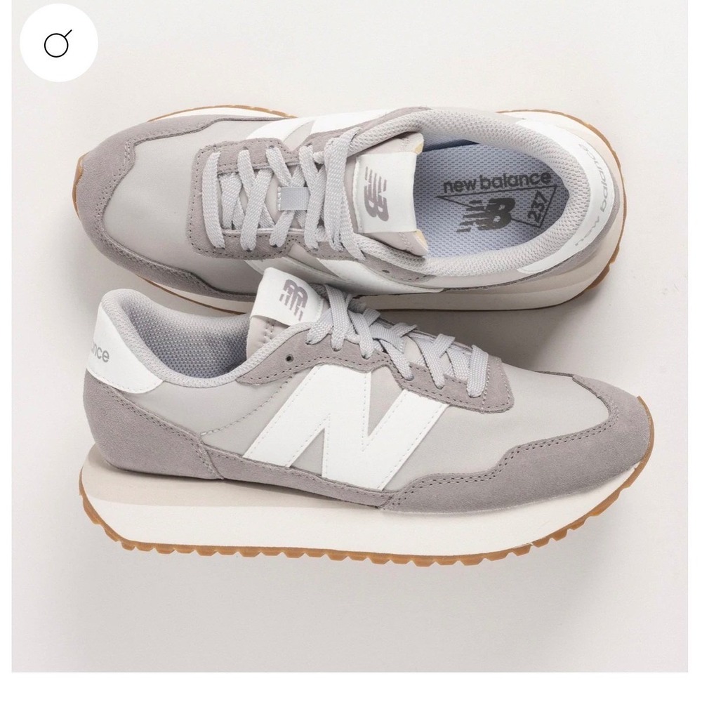 NEW BALANCE 237 Sneakers Size 8.5‎ Grey White NEW Athletic **Missing One Insert